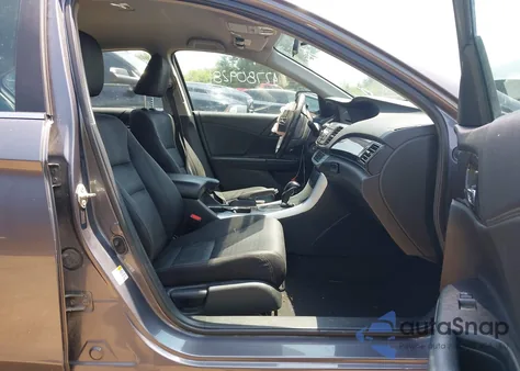 2013 Honda Accord Sport z USA, uszkodzony, nr VIN 1HGCR2F51DA202140